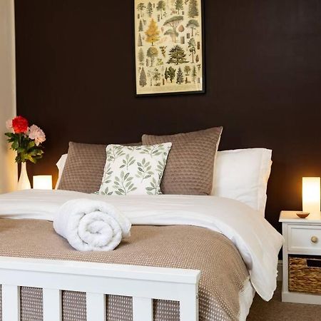 Pure B - Welcoming Bath City 3 Bed House Free Parking & Wifi Bagian luar foto