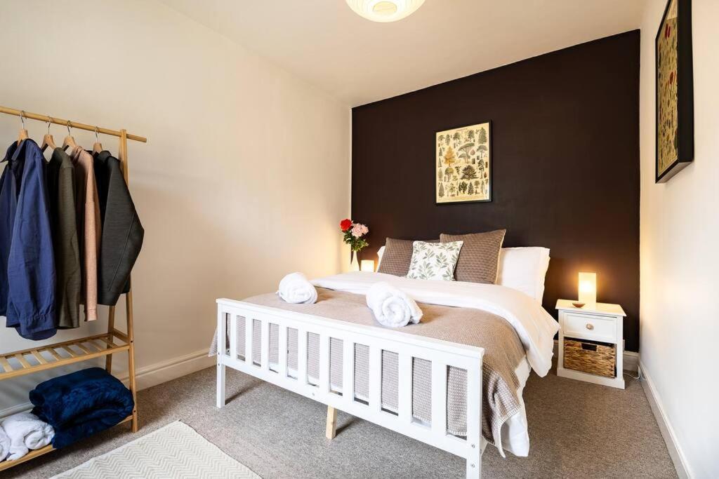 Pure B - Welcoming Bath City 3 Bed House Free Parking & Wifi Bagian luar foto