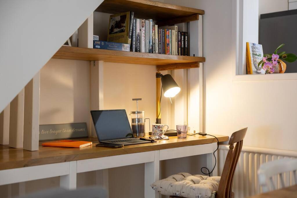 Pure B - Welcoming Bath City 3 Bed House Free Parking & Wifi Bagian luar foto