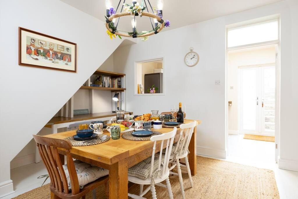 Pure B - Welcoming Bath City 3 Bed House Free Parking & Wifi Bagian luar foto